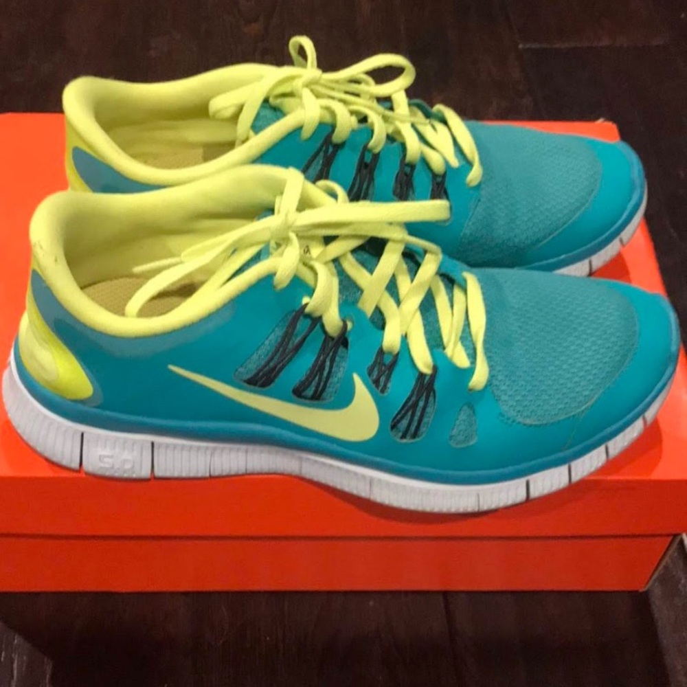 Nike Free Run Shoes Size 9.5 Womens